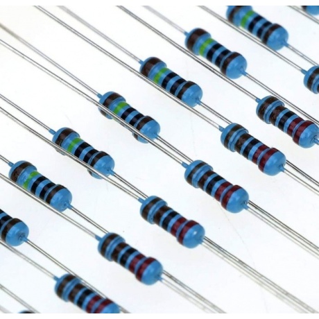 300 kpl vastuksia 1/4w 1% 10-1M Ohm